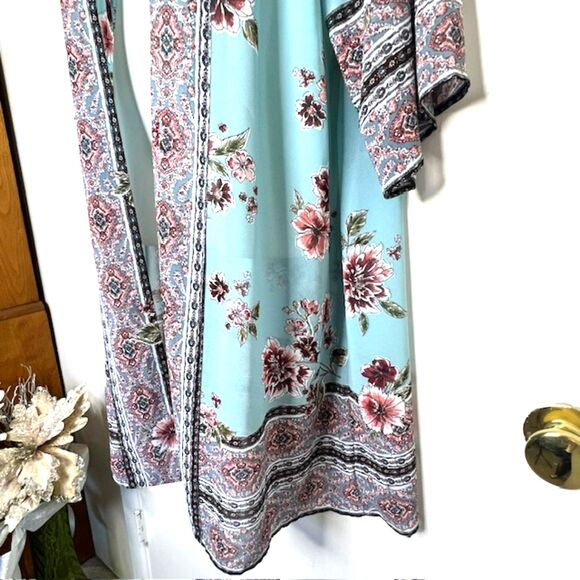 LIVE TO BE SPOILED AQUA FLORAL SEMI-SHEER KIMONO JACKET POP-OVER COVER-UP SIZE S - Picture 6 of 11